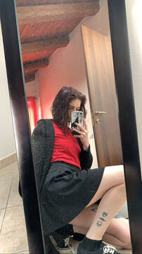 ulvinne in red